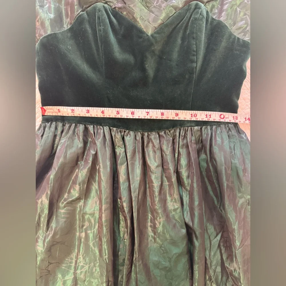 Laura Ashley Vintage Green Velvet and Taffeta Party Mini Dress - Picture 4 of 6